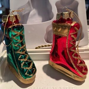 Pair of Vintage Blown Glass Skates Sock Stocking Christmas Ornament 4”. NEW